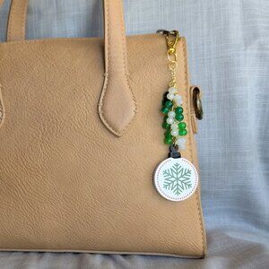GREEN WHITE & GOLD HOLIDAY SNOWFLAKE CHARM FOR HANDBAG PURSE TOTE SHOULDER BAG